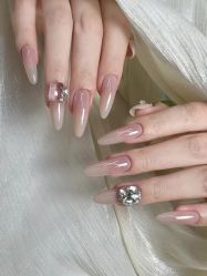 -UU·NAIL美甲美睫專門店