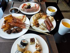 -大中华希尔顿酒店-念自助餐·嗨啤·小龙虾