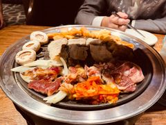 -明洞阿姨·韩式酱蟹烤肉·创意料理(三元桥店)