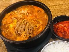 -吴草鸡爪오초닭발韩食堂(融恒盈嘉中心店)