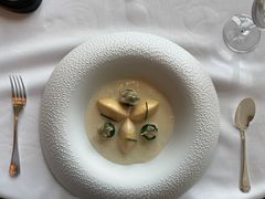 法式鳕鱼球慕丝伴海鮮配香槟汁-Caprice(香港四季酒店)