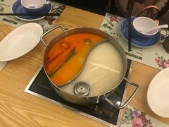 -樾餐厅泰式海鲜火锅(民歌湖店)