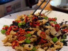 -头上红煨盐鸡·非遗院子餐厅