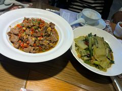 -黄泥岗·地道湖北菜(奥特莱斯店)