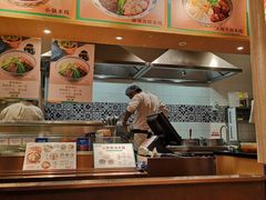 -刀小蛮半只鸡过桥米线(家乐福四元桥店)