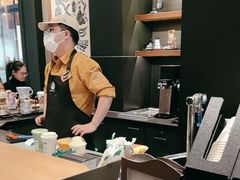 -星巴克(杭州湖滨银泰E区店)