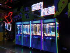 -世代星球·保龄球·镭战真人CS·团建(杨浦店)