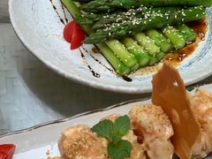 招牌沙汁大虾球-T館·花园艺术餐厅