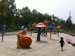 东门游乐设施-大兴滨河森林公园
