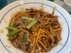 馓子牛肉丝-刘胖子家常菜·蹄花焖藕(江汉路总店)