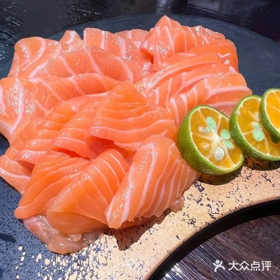 奕彤·三文鱼私坊(南宁绿地店)