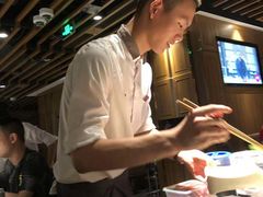 -海底捞火锅鲜切牛肉主题店(长寿路店)