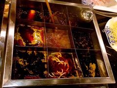 -百年川椒重庆老火锅(光谷店)