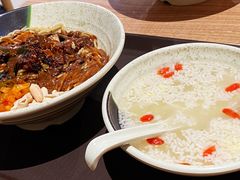 -古一味襄阳牛肉面热干面(滨江宝龙店)
