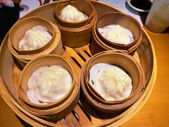 鸡汁鲜肉小笼汤包-南小馆(迪士尼小镇店)