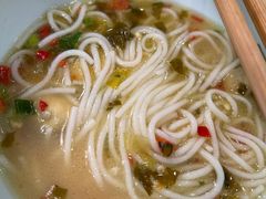 -全家福米线