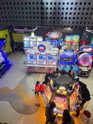 -嗨翻Hi-Fun竞技主题乐园·蹦床团建生日聚会(五棵松华熙店)