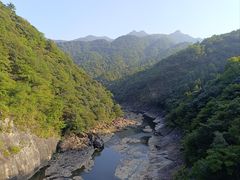 -燕子河大峡谷天坑仙境