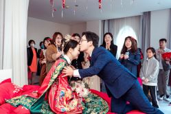 点击看大图 -伯瓷皇后婚纱艺术空间
