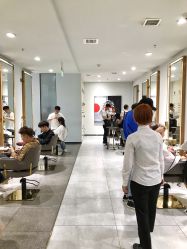 点击看大图 大厅-3AM HAIR SALON烫发染发接发