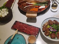 -墨居上隐·院子里火锅(峨眉店)