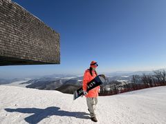 -中旅松花湖滑雪场