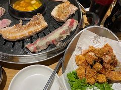 炸鸡-江南猪肉商会无限续吃(弘大店)