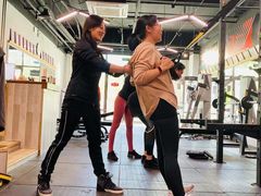 -享受健身·美体塑形馆