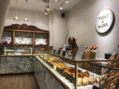 面包甜点陈列柜-WHEAT&BAKER-麥(凯德来福士店)