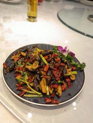 -鑫淼餐饮娱乐中心(江东街店)