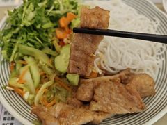 豬扒撈檬粉-金满美食