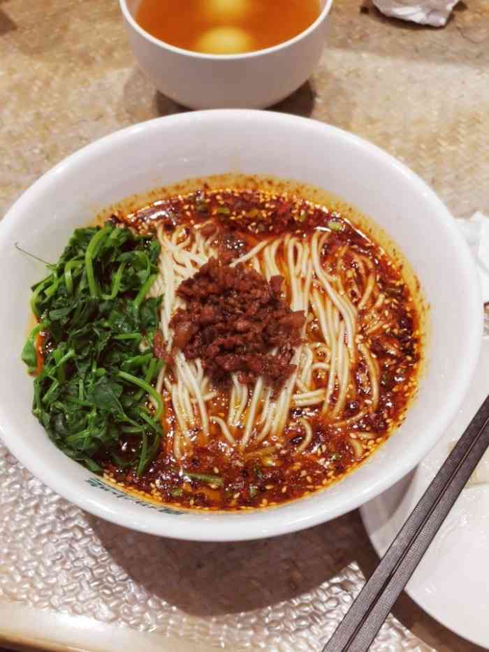 眉州小吃(富荟广场店)-"kb种出来两碗担担面～ [环境]店铺2楼.