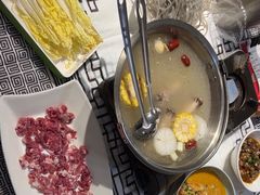 内蒙现切羊肉-严三毛口味虾·小严同学的店(曙光路直营店)