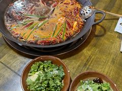 -黄潇洒老火锅(九眼桥宏济巷店)