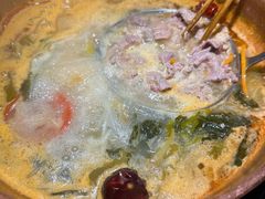 -洱火云南酸菜牛肉火锅(石景山当代商城店)