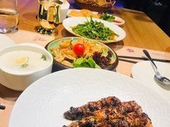 -暹罗酒肆泰餐厅酒吧