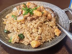 -曼听小寨海鲜烧烤·大连辣炒大王(盖州街店)