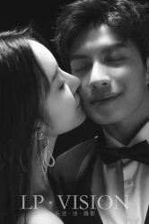 -乐派诗婚纱摄影