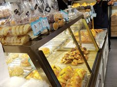 面包甜点陈列柜-吉美诺烘焙(公园北路店)