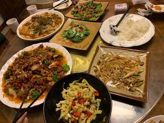 -萨宁音登锡伯风味餐厅(一楼店)