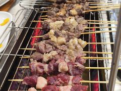 -哈尔滨小酒馆·鲜肉现穿自助烧烤(康新花园店)