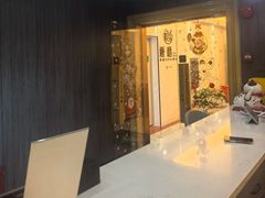 -维也纳酒店(深圳横岗塘坑地铁站店)