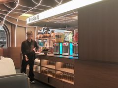 -牛YO寿喜烧·铁板烧和牛火锅自助(市府恒隆店)