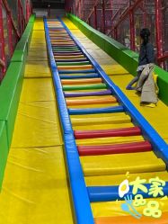 -趣玩空间蹦床乐园(临平旗舰店)