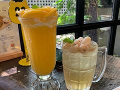 -莓园冰淇淋店