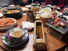 -老滇山寨•云南特色菜•地方菜•民族风情歌舞表演(金碧店)