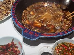 -何师傅美蛙鱼头(汉街店)