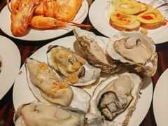 -广州万富希尔顿酒店·感趣自助餐厅·金秋蟹宴生蚝海鲜刺身烧烤