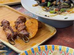 -乡村馕坑肉·烧烤·新疆菜·本地人更爱吃(阿勒泰首店)