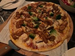 奥尔良鸡肉披萨-秀·爱尔兰餐吧(上海路店)